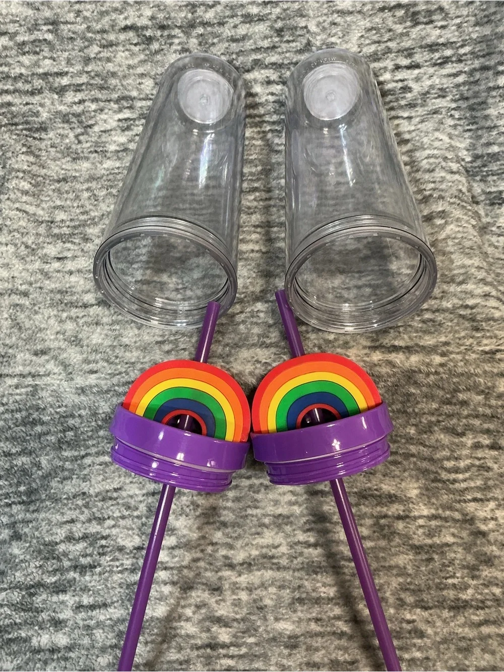 RAINBOW CUPS 18oz TUMBLER SET WITH STRAWS.